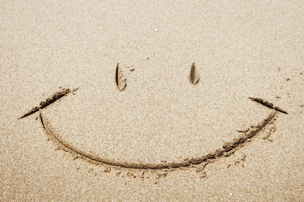 img el valor de una sonrisa 2 • https://brillandoenlaoscuridad.org/es/el-valor-de-una-sonrisa-ayuda-y-dejate-ayudar/ • Artículos Educativos •